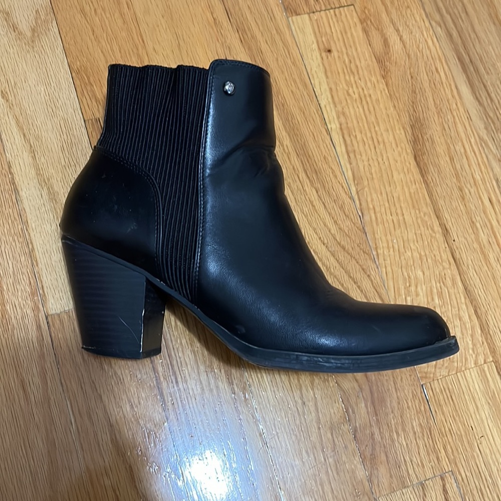 Black boots - Picture 2 of 5